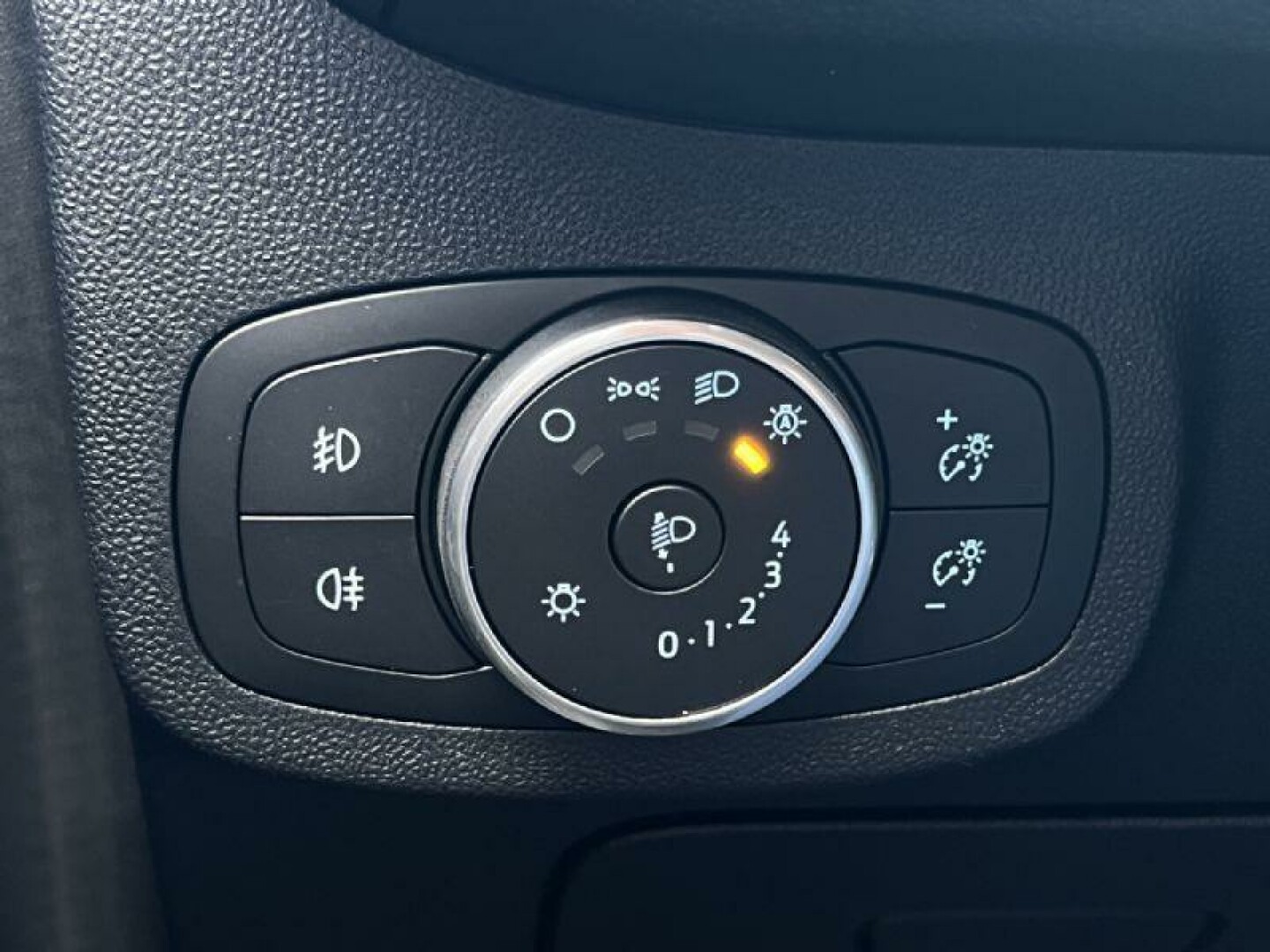 Ford-Fiesta-24